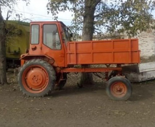 на фото: Трактор Т-16 Б/У, 1990 г. – Кореновск (Краснодарский край)