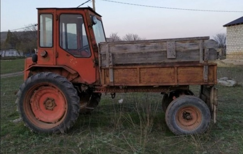 на фото: Трактор Т-16 Б/У, 1999г.- Сергокала (Дагестан)