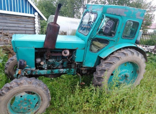 на фото: Трактор Т-40 Б/У, 1992 г. – Березники (Пермский край)