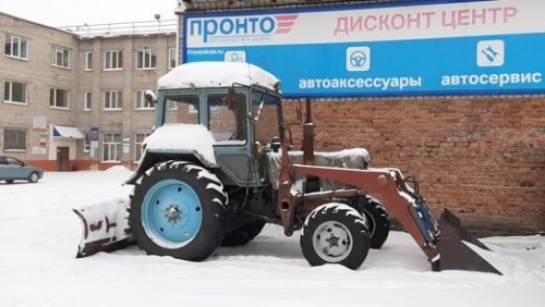 на фото: Трактор мтз 82 б/у, 1990 г.в. - Барнаул