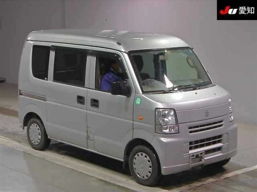 на фото: Грузопассажирский микроавтобус Suzuki Every кузов DA64V модификация Join гв 2012
