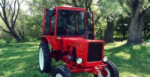 на фото: Трактор Т-25 б/у 2002 г.в. - Омск