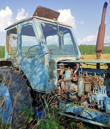 на фото: Трактор Т-40 б/у, 1989 г.в. - Московская область, г.о. Солнечногорск, пос. санатория Энергия