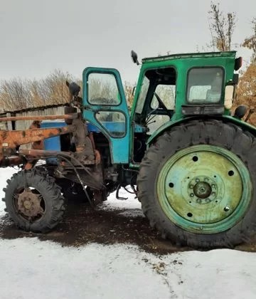 на фото: Продаю трактор Т-40 ам б/у, 1980 г.в. - Омская область, Черлакский р-н