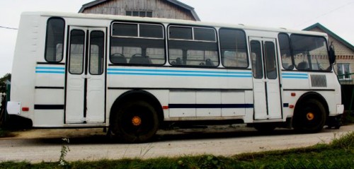 на фото: Автобус Паз-4234, 2005 г.в.
