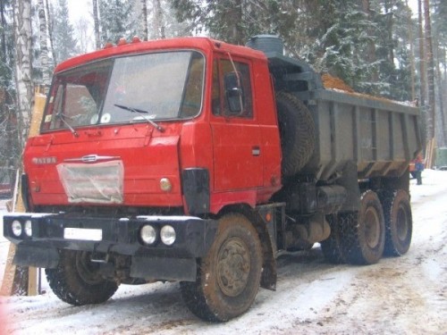 на фото: Tatra 815 на запчасти (г. Магнитогорск)