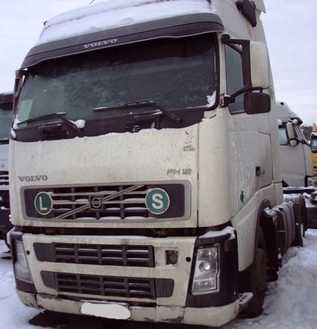 на фото: Volvo FH 12.420 седельный тягач