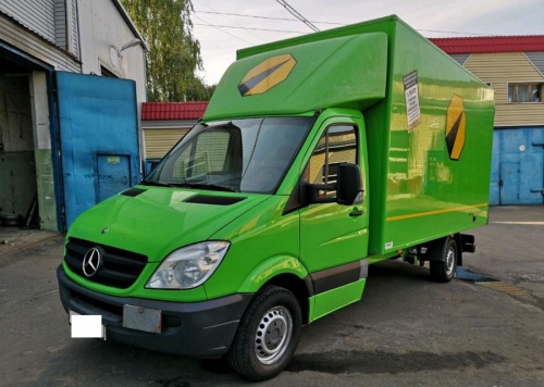 на фото: Продам грузовой мебельный фургон Б/У, 2010 г. – Москва