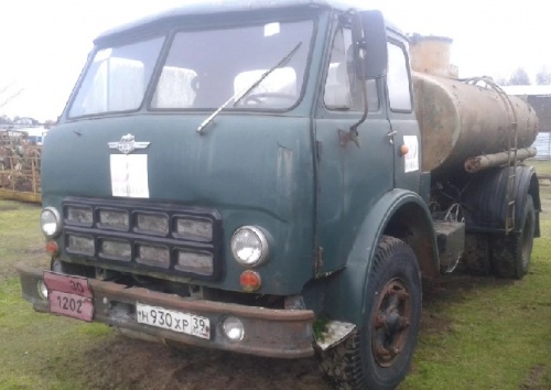 на фото: Продаю грузовик МАЗ 500 ац-8 б/у, 1972 г. – Волочаевское